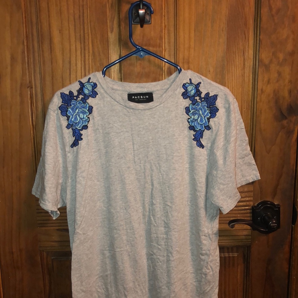 Pacsun t shirt